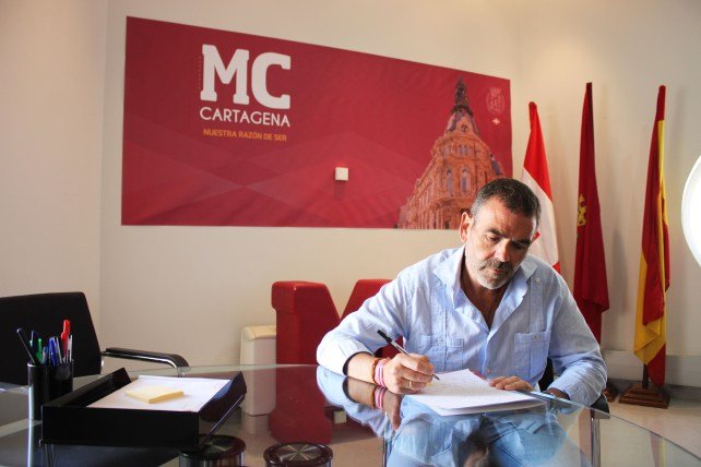 MC solicita reunirse con el delegado del Gobierno para ayudar a solucionar la crisis humanitaria y de gestión ante la llegada de inmigrantes ilegales MC solicita reunirse con el delegado del Gobierno para ayudar a solucionar la crisis humanitaria y de gestión ante la llegada de inmigrantes ilegales