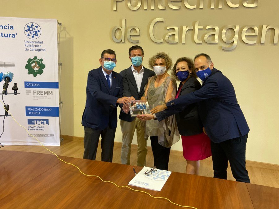 Entregan a la UPCT el primer respirador sanitario para enfermos de coronavirus