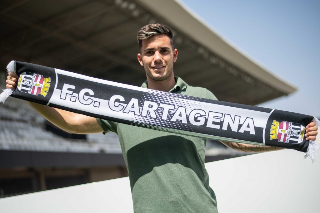 Simón Moreno: “Es un reto ilusionante y llego con mucha ambición al FC Cartagena”