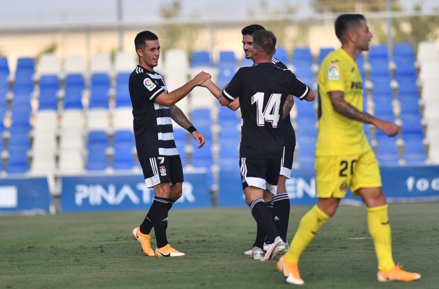 El FC Cartagena da la cara ante todo un Villarreal en el primer amistoso (1-3)