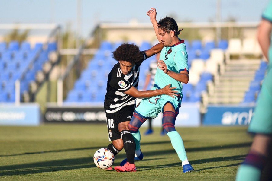 El FC Cartagena mereció más ante todo un Levante (1-2) El FC Cartagena mereció más ante todo un Levante (1-2)