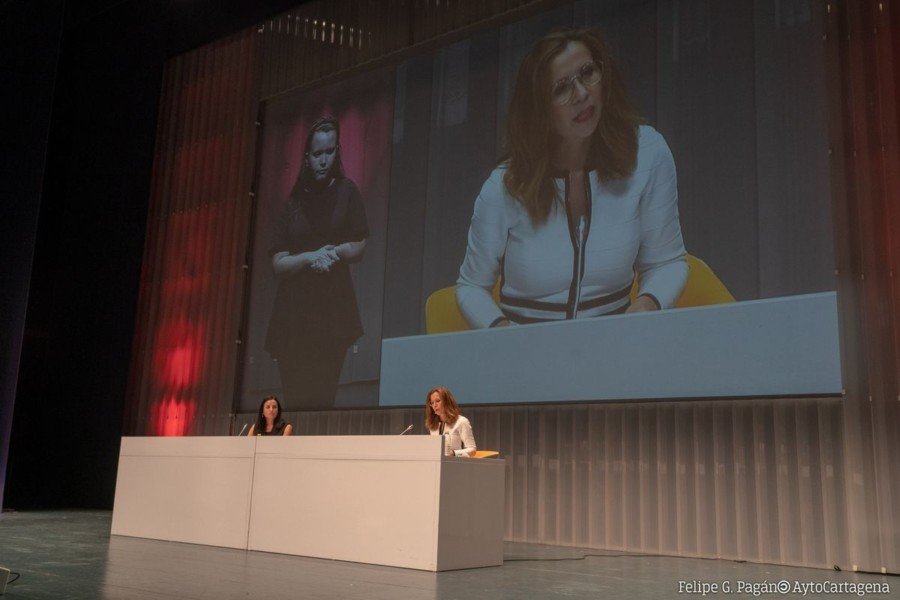 La alcaldesa clausura el I Congreso Internacional de Trata de Personas que contó con una media de 1.200 asistentes online La alcaldesa clausura el I Congreso Internacional de Trata de Personas que contó con una media de 1.200 asistentes online