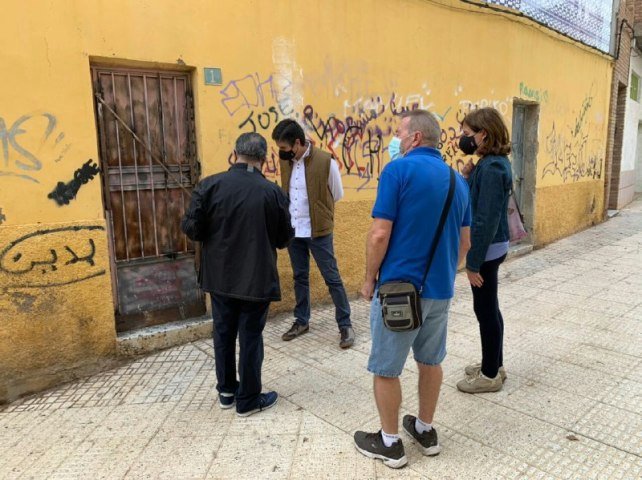 Los vecinos de San Antón denuncian ser tratados como “apestados” por el Gobierno local Los vecinos de San Antón denuncian ser tratados como “apestados” por el Gobierno local