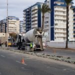 Infraestructuras realiza trabajos de mantenimiento en La Manga para unificar y mejorar su estética Infraestructuras realiza trabajos de mantenimiento en La Manga para unificar y mejorar su estética