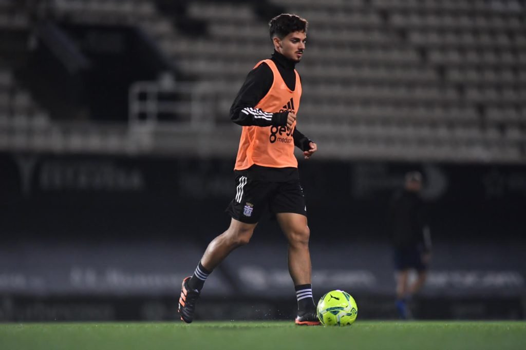 El Villarreal CF ejerce la cláusula para recuperar al jugador Sergio Lozano