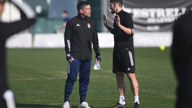 Luis Carrión: “La plantilla está con muy buena predisposición y muchas de que llegue el lunes”