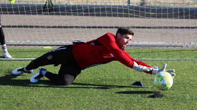 Un líder sólido recibe a uno de los equipos que no consiguió ganar en la primera vuelta