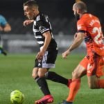 Un penalti en el tramo final deja al Efesé sin victoria (1-1)