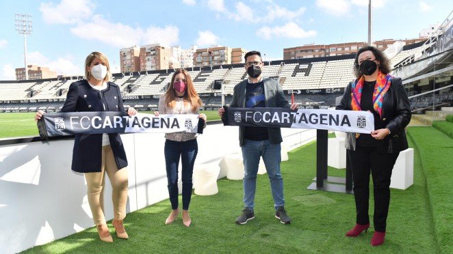 El FC Cartagena y la Autoridad Portuaria firman un acuerdo de colaboración “histórico” para la ciudad