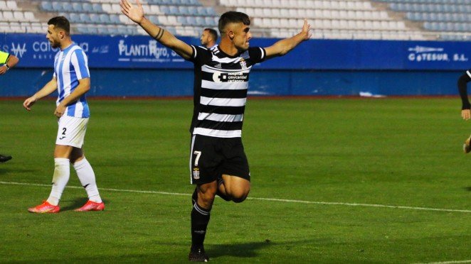 El FC Cartagena ‘B’ certifica su clasificación para la fase de ascenso con su victoria en Lorca (0-2)