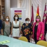 ADLE y FAMDIF firman un convenio para promover la inserción laboral de personas con discapacidad ADLE y FAMDIF firman un convenio para promover la inserción laboral de personas con discapacidad