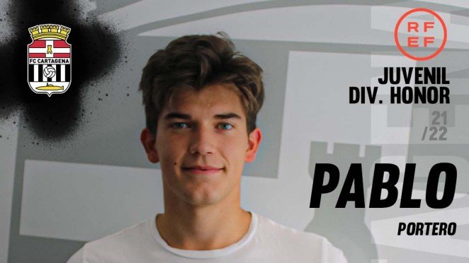 Pablo firma su contrato con el FC Cartagena