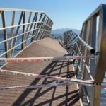 ‘Chapuzas Arroyo’: las inútiles pasarelas del Mar Menor se desploman