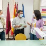 La ADLE firma un convenio con la Asociación Senior de Empresa del Sureste que actuará como mentora de emprendedores y empresarios La ADLE firma un convenio con la Asociación Senior de Empresa del Sureste que actuará como mentora de emprendedores y empresarios