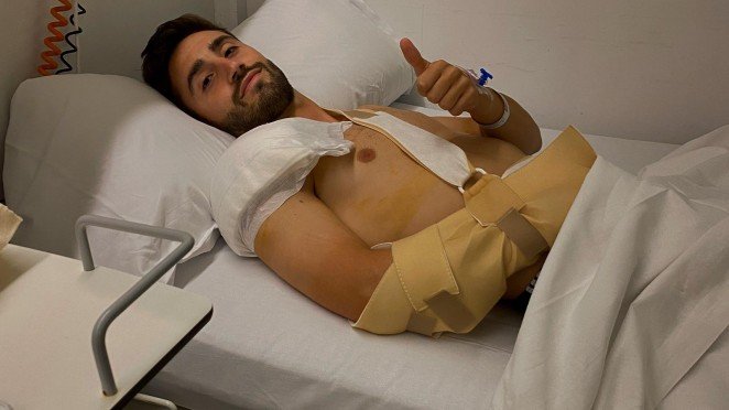 El jugador Nacho Gil, operado con éxito de su lesión en el hombro derecho