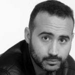 Daniel Delgado Eiranova presenta su primer poemario ‘Reo del verso libre’ en la biblioteca del Luzzy