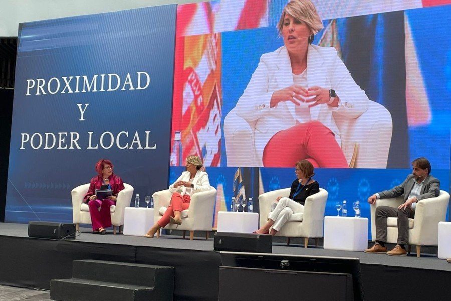 La alcaldesa expone ante la FEMP los planes turísticos de destino inteligente y pide una recuperación justa para el Mar Menor. 