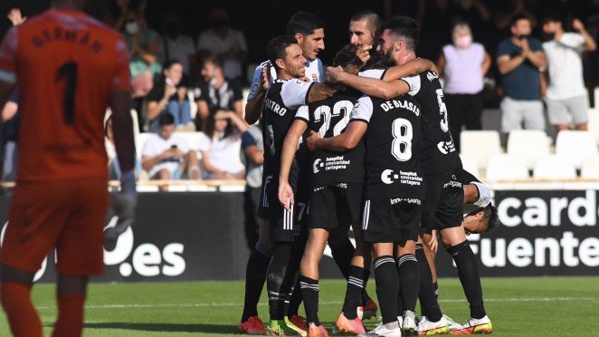 Partidazo y goleada para sumar una nueva victoria en casa (5-1)