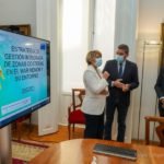 La alcaldesa pide ayuda a las administraciones para asumir los gastos de la retirada de biomasa de las playas del Mar Menor