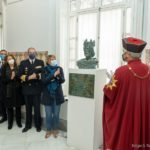 La Orden de Santa María dona un busto de Alfonso X para su instalación en el Castillo Concepción