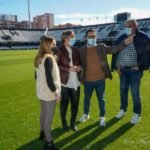 Comienza a instalarse la nueva iluminación del Cartagonova, que costará 1,1 millones de euros