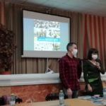 La coordinadora del Barrio de San Antón y la Urban¡zación Mediterráneo presenta una guía de recursos