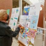 Los niños y niñas recrean sus inquietudes y retos de futuro en la exposición ‘Voces de la Infancia’ Los niños y niñas recrean sus inquietudes y retos de futuro en la exposición ‘Voces de la Infancia’