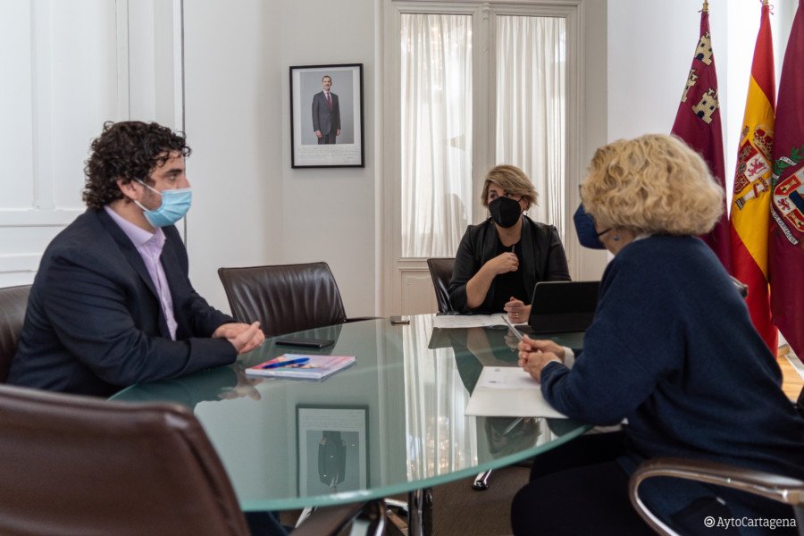 El Ayuntamiento solicita formalmente la cesión del antiguo centro de salud de San Antón como espacio para tres asociaciones de salud mental El Ayuntamiento solicita formalmente la cesión del antiguo centro de salud de San Antón como espacio para tres asociaciones de salud mental