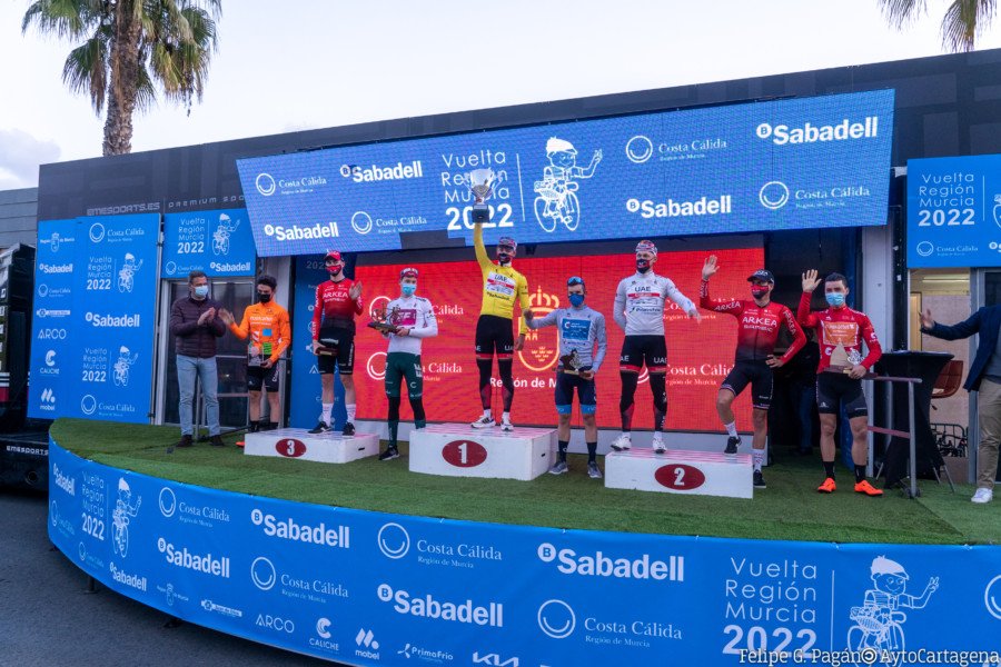 Turismo y deporte se dieron la mano este sábado en el Puerto de Cartagena durante la llegada a la meta de la Vuelta Ciclista a la Región Turismo y deporte se dieron la mano este sábado en el Puerto de Cartagena durante la llegada a la meta de la Vuelta Ciclista a la Región