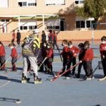 El progama ADE acerca el hockey en línea al Colegio Narval con el Club Hockey Cartagena