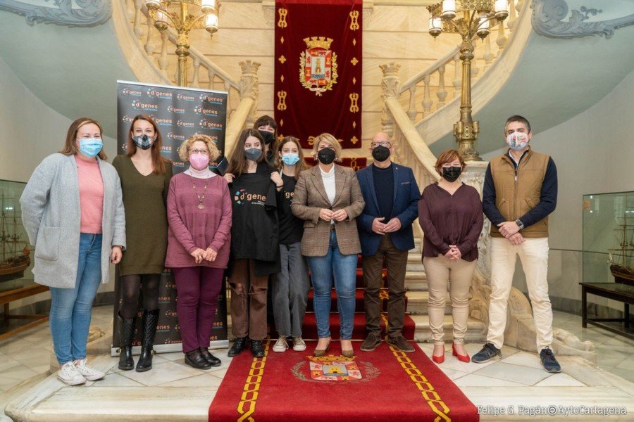 El Ayuntamiento muestra su apoyo a los 15.000 cartageneros que conviven con una enfermedad rara