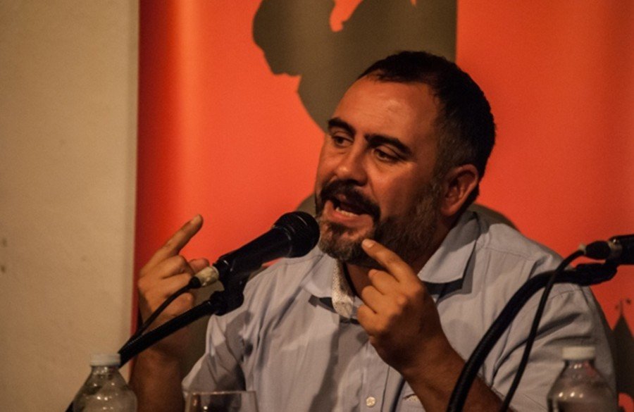 Leer, Pensar e Imaginar acoge la presentación de ‘Haikus Fugit’, de Emilio del Carmelo Tomás Loba Leer, Pensar e Imaginar acoge la presentación de ‘Haikus Fugit’, de Emilio del Carmelo Tomás Loba