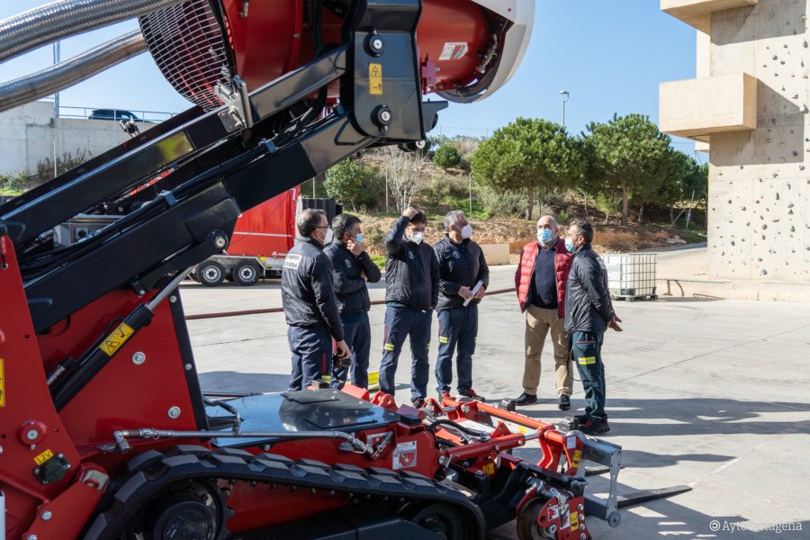 El Parque de Seguridad de Cartagena acoge una exhibición de vehículos contra incendios