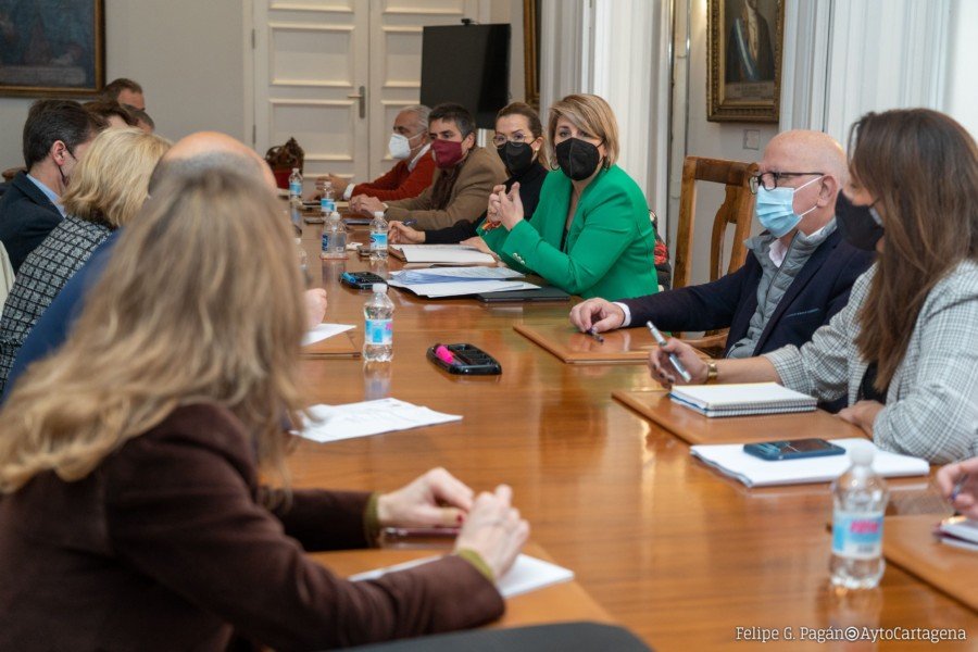 Unanimidad en la Mesa de la Justicia instando al Ministerio a pronunciarse sobre la parcela que ofrece el Ayuntamiento para la Ciudad de la Justicia Unanimidad en la Mesa de la Justicia instando al Ministerio a pronunciarse sobre la parcela que ofrece el Ayuntamiento para la Ciudad de la Justicia