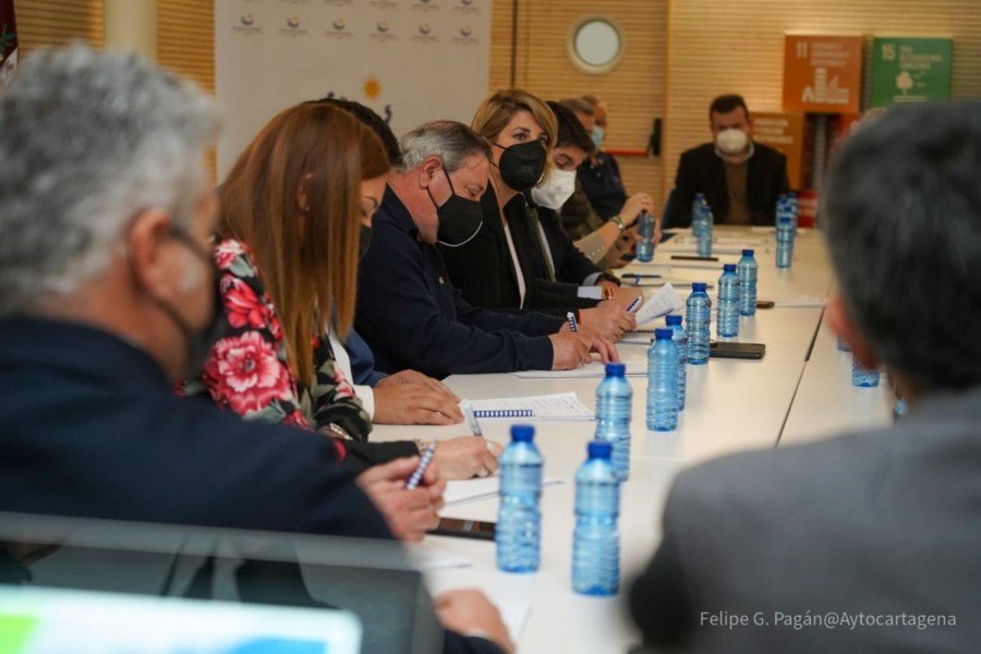 El Ayuntamiento muestra su apoyo al sector ganadero tras las pérdidas causadas por el paro en el transporte por carretera