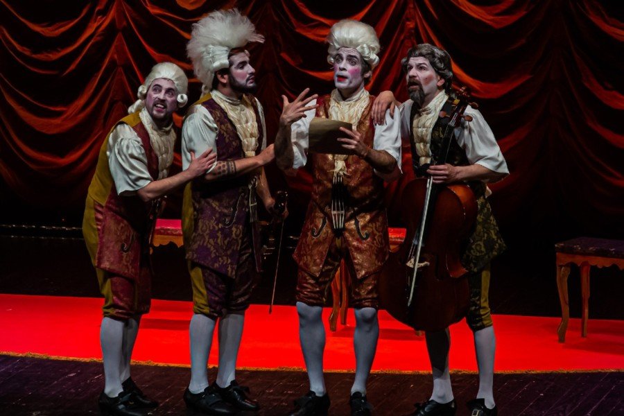 Un mercado urbano alternativo, cine y actuaciones musicales completan la agenda cultural del puente de mayo