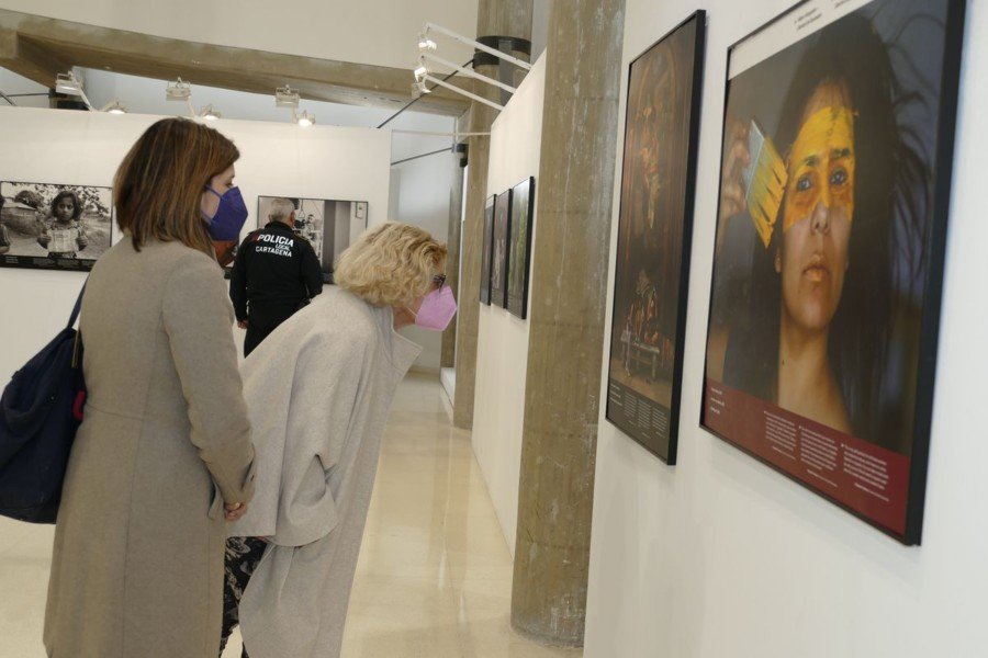 La exposición ‘Puntos de vista’ reflexiona sobre los Derechos Humanos en el Luzzy