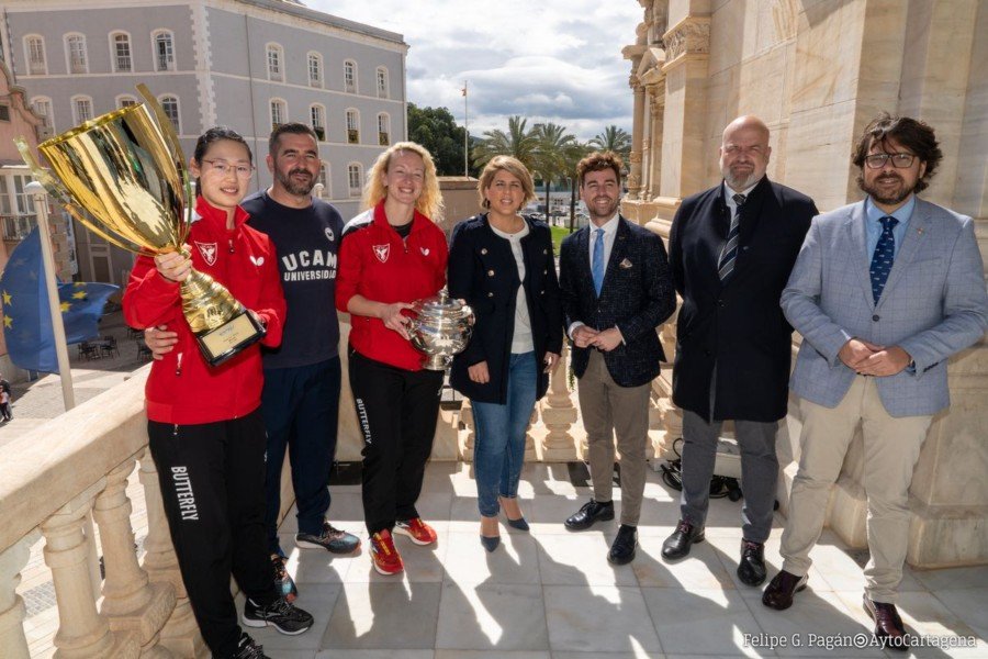 El Ayuntamiento recibe a las jugadoras del UCAM Cartagena Tenis de Mesa tras conquistar su cuarta Copa de Europa El Ayuntamiento recibe a las jugadoras del UCAM Cartagena Tenis de Mesa tras conquistar su cuarta Copa de Europa