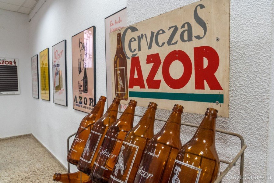 La cerveza El Azor vuelve a Cartagena con una exposición que repasa su historia La cerveza El Azor vuelve a Cartagena con una exposición que repasa su historia