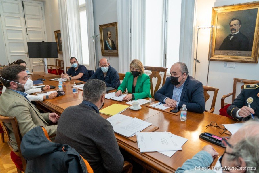 Ayuntamiento y Hostecar preparan las Cruces de Mayo tras dos años de suspensión