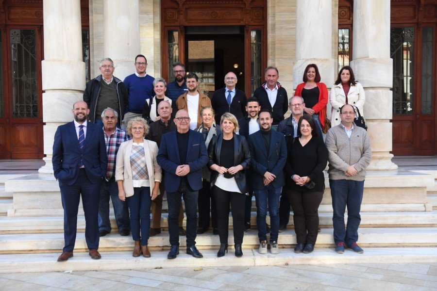 El Gobierno anuncia a las Juntas Vecinales la licitación del mayor contrato de asfaltado El Gobierno anuncia a las Juntas Vecinales la licitación del mayor contrato de asfaltado