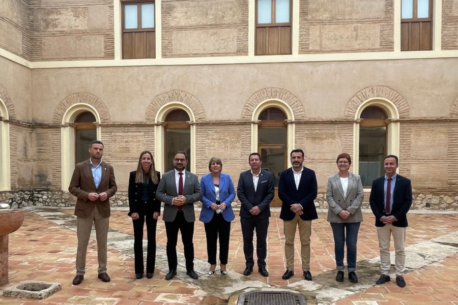 Cartagena defiende su modelo de recuperación patrimonial en la primera reunión de la Red de Conjuntos Históricos de la Región celebrada en Mula Cartagena defiende su modelo de recuperación patrimonial en la primera reunión de la Red de Conjuntos Históricos de la Región celebrada en Mula