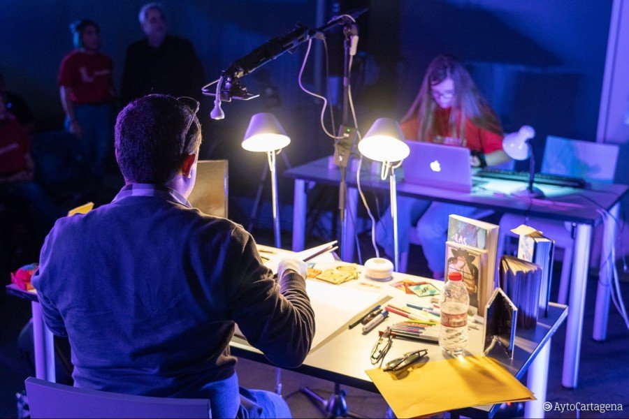 Libreta Mandarache organiza una ‘jam’ de escritura en vivo con 12 jóvenes autoras