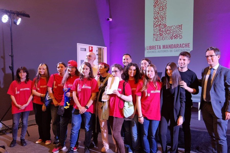Libreta Mandarache celebró una ‘jam’ de escritura en vivo con 12 jóvenes autoras