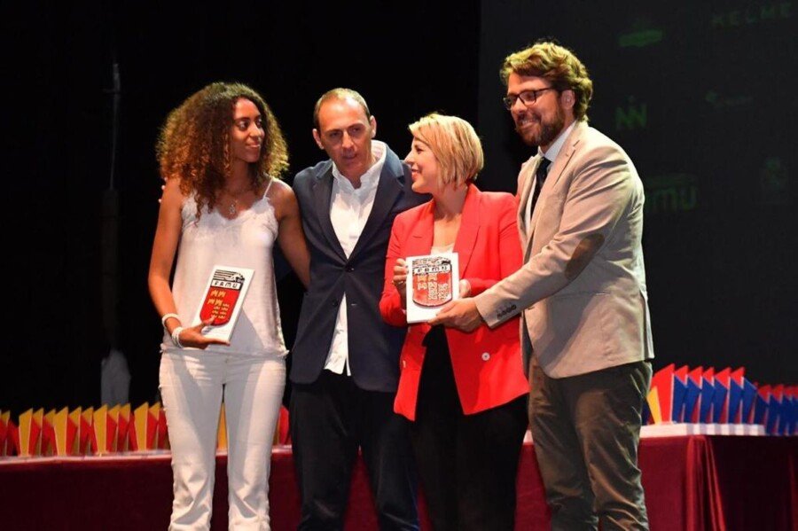 Cartagena recoge el premio regional al mejor colaborador del atletismo Cartagena recoge el premio regional al mejor colaborador del atletismo