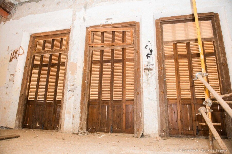 El Ayuntamiento propone actuaciones en la Casa Rubio de El Algar, la Pista de Atletismo y el Consultorio médico de Alumbres dentro del Plan de Barrios y Diputaciones El Ayuntamiento propone actuaciones en la Casa Rubio de El Algar, la Pista de Atletismo y el Consultorio médico de Alumbres dentro del Plan de Barrios y Diputaciones