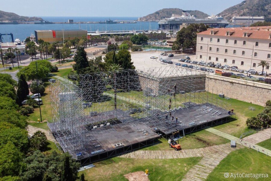 Comienza el montaje del Rock Imperium, el mayor escenario creado en Cartagena