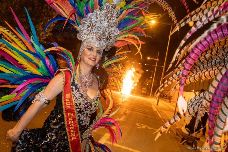 Cartagena despide el Carnaval 2022 con su gran pasacalles, la gala de premios y la quema de Don Carnal