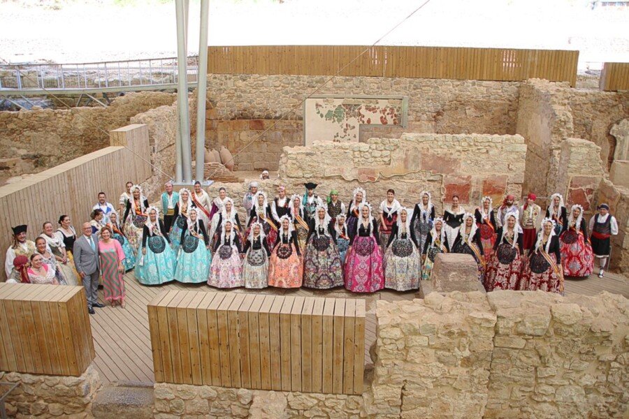 Las Falleras de Elda celebraron su convivencia en Cartagena