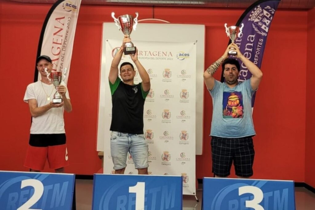 E.F. Esperanza V.C., Golden Team y Marfermar F.C, ganadores de Copa y Liga Comarcal de Fútbol Aficionado E.F. Esperanza V.C., Golden Team y Marfermar F.C, ganadores de Copa y Liga Comarcal de Fútbol Aficionado